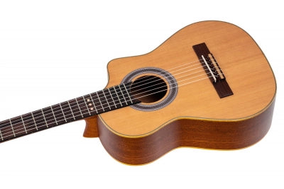 Klassisk gitarr Requinto, Cedar top