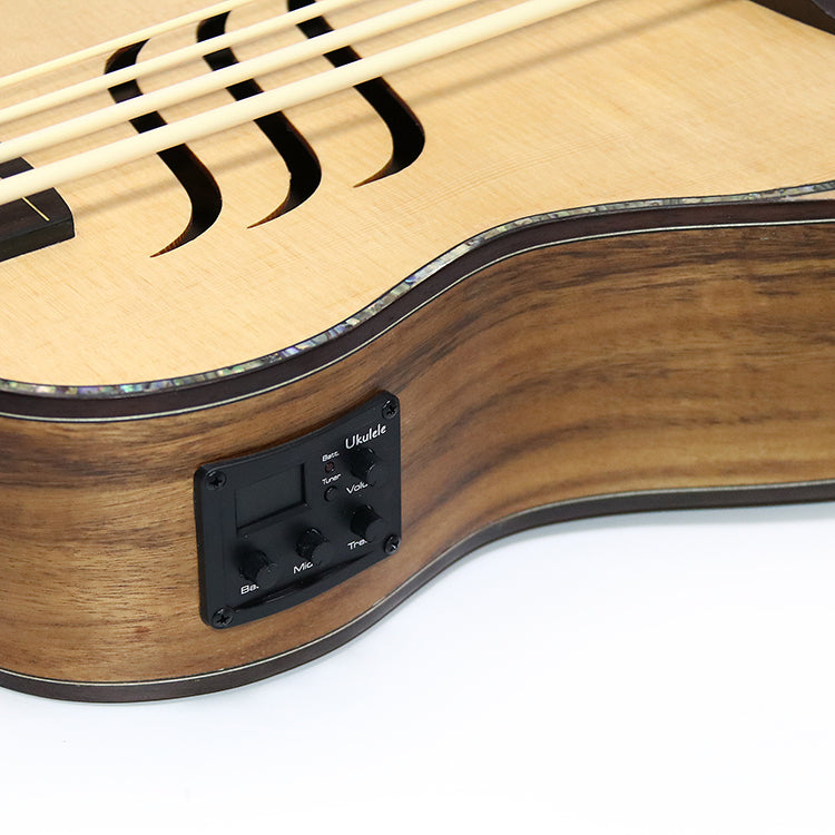 Ukulelebass med granlokk
