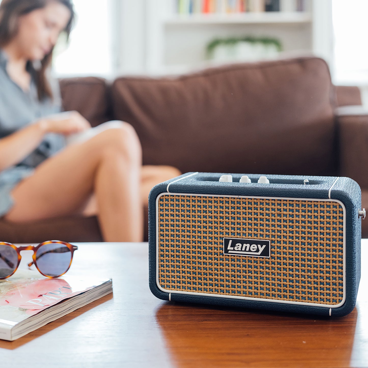 Bærbar Bluetooth-høyttaler med en vri