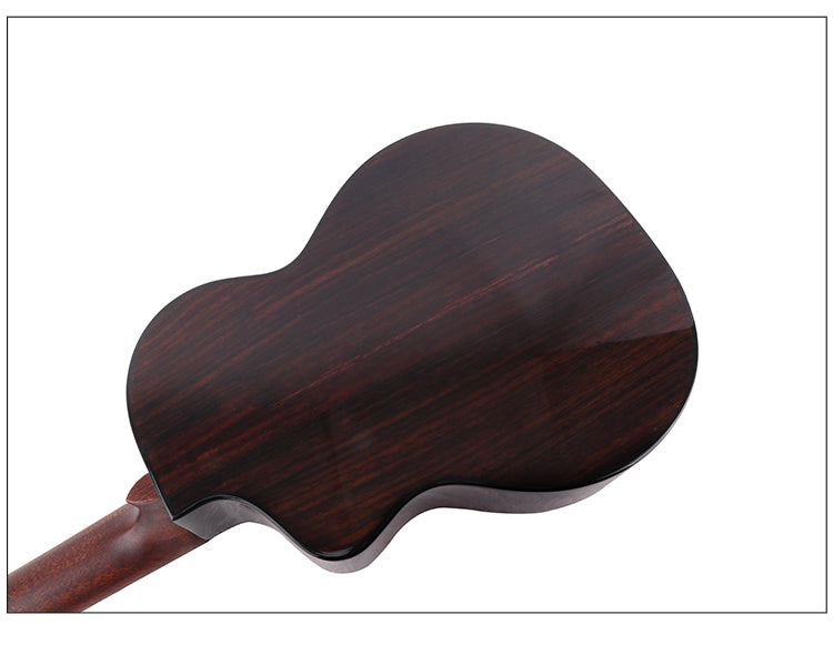 Blankpolert tenor med soft cutaway