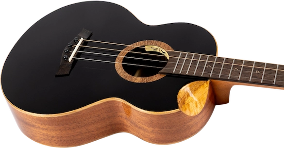 Nora - Bariton-ukulele med stål-strenger