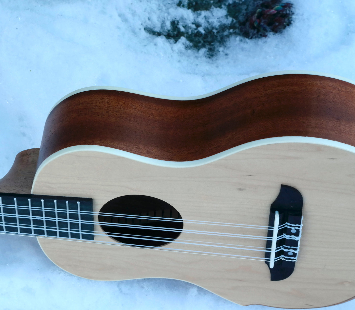 Roos Prisma T8 - Tenor-ukulele med 8 strenger