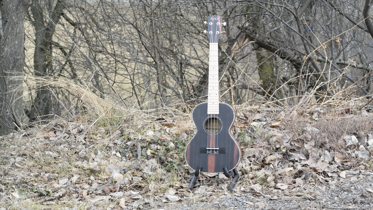 Roos Ebony - Tenor-ukulele