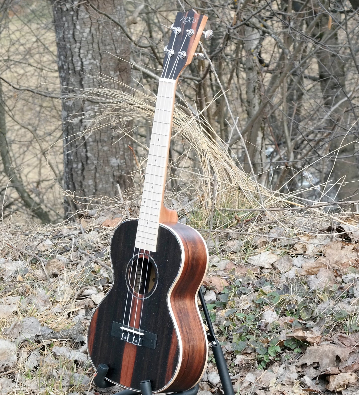 Roos Ebony - Tenor-ukulele