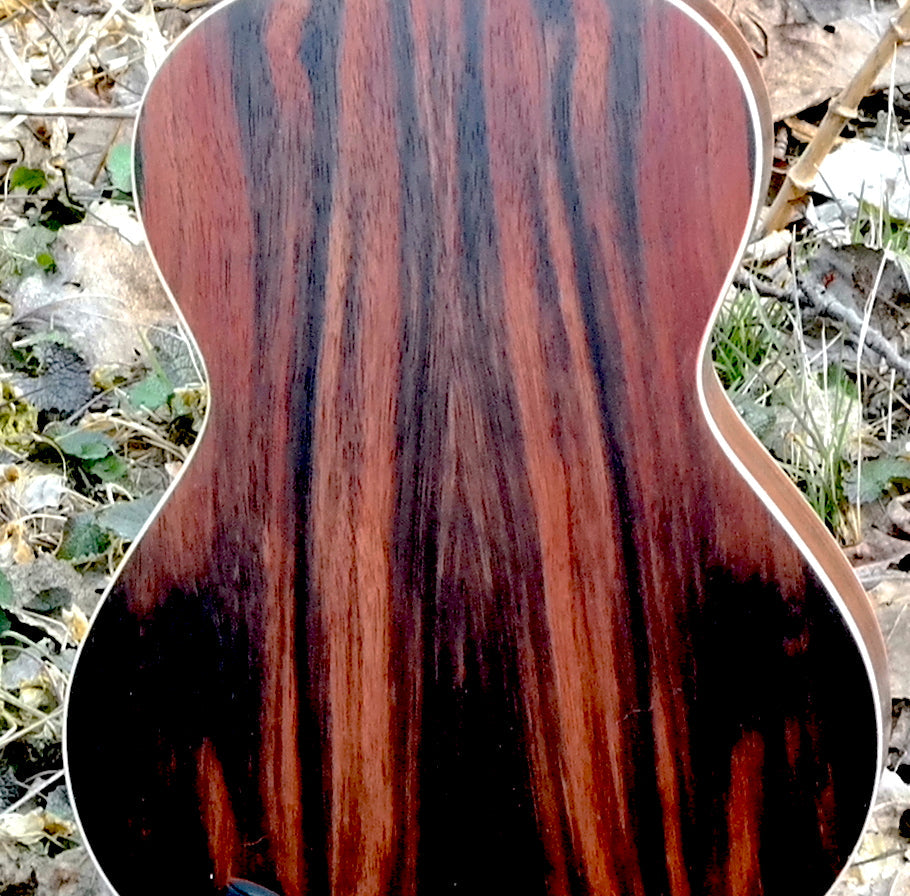 Roos Ebony - Tenor-ukulele