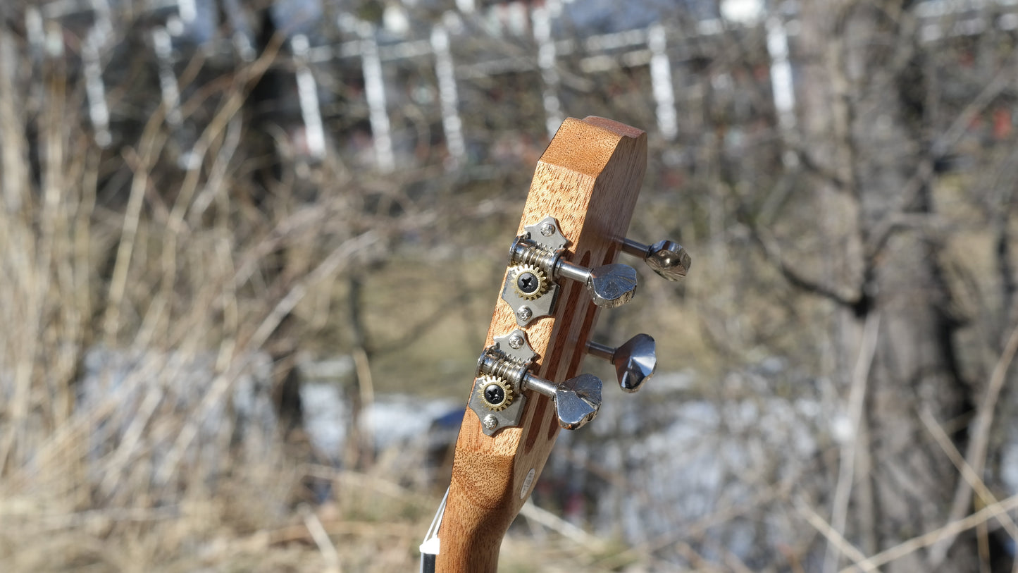 LOMA Tenor-ukulele